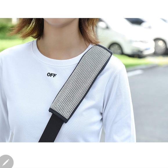 2 bling rhinestone seat Belt shoulder pads handbrake cover & key frame.Pink too - Picture 5 of 5